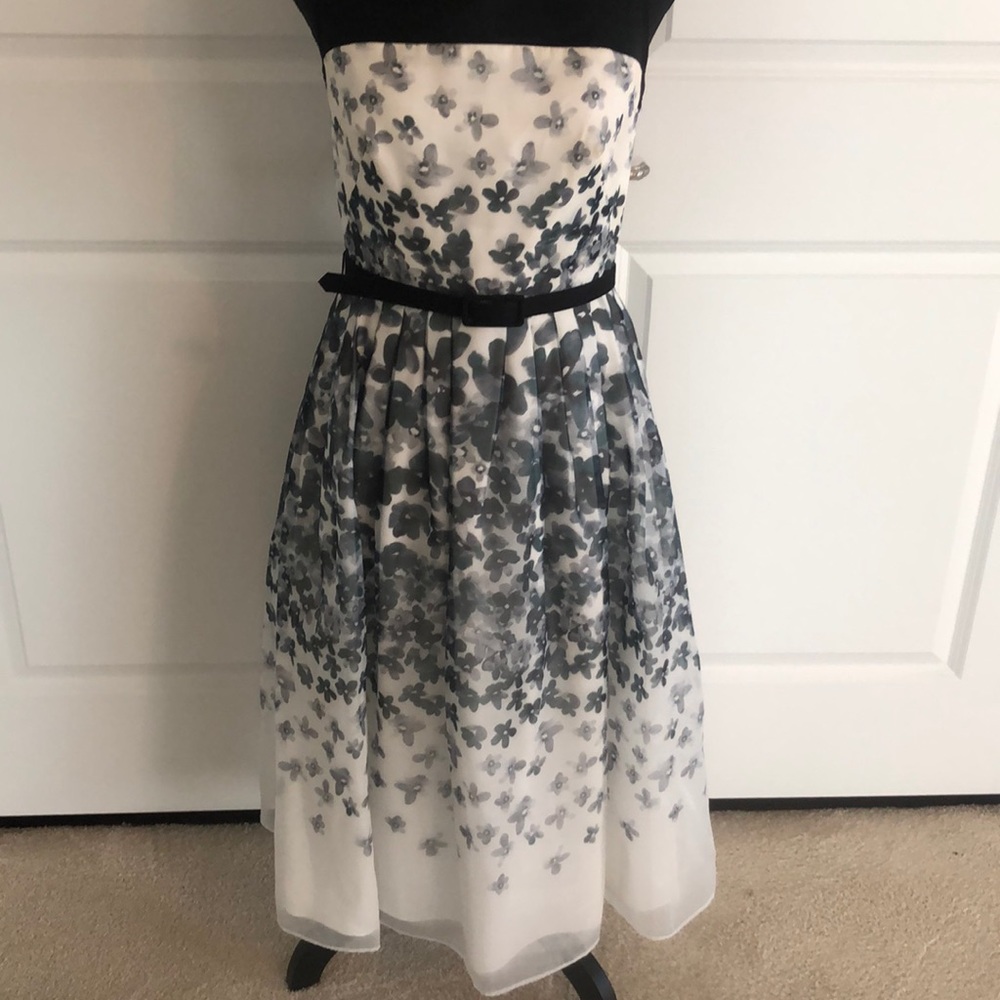 Floral print Mikael Aghal evening dress. - Picture 4 of 7